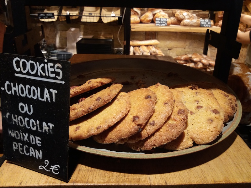 A plate of cookies